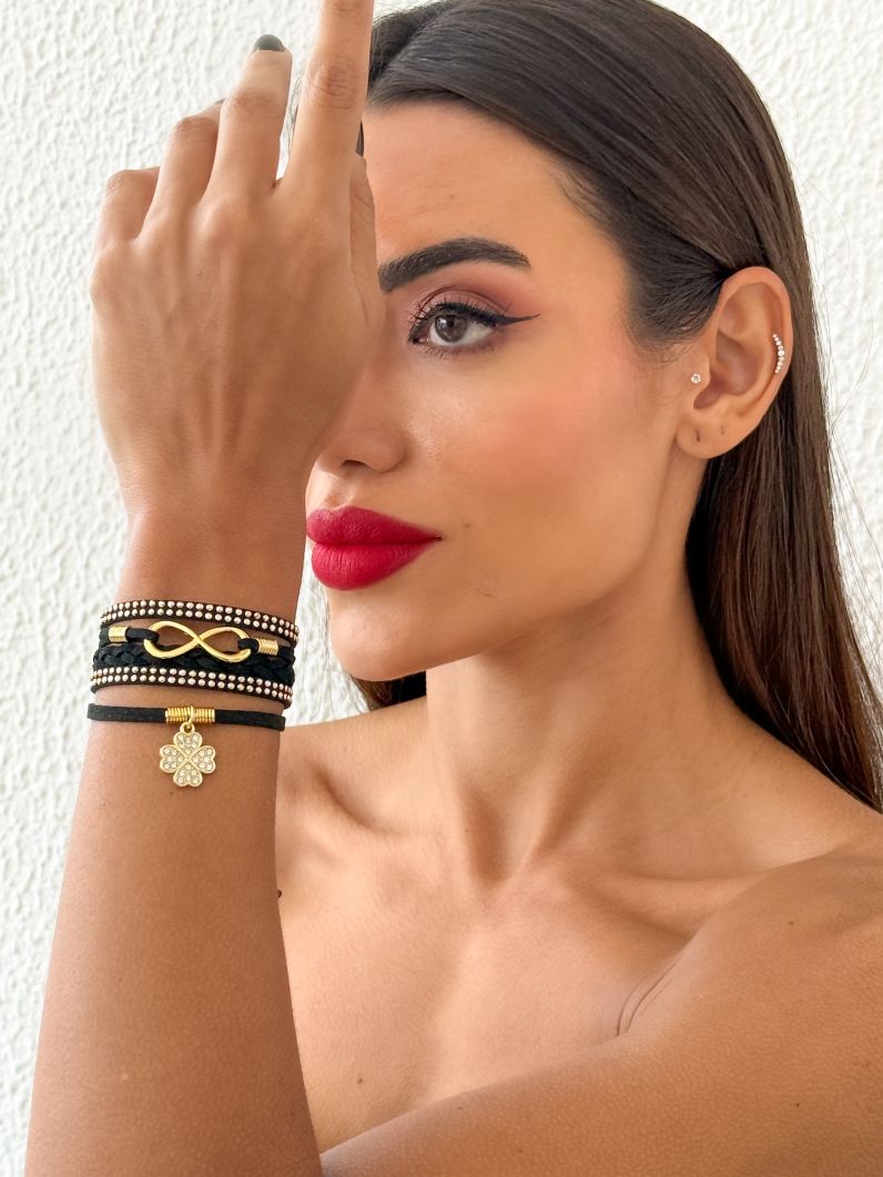 Pulseira Folheado a Ouro 18k Courinho Pingente Infinito e Trevo Cravejado