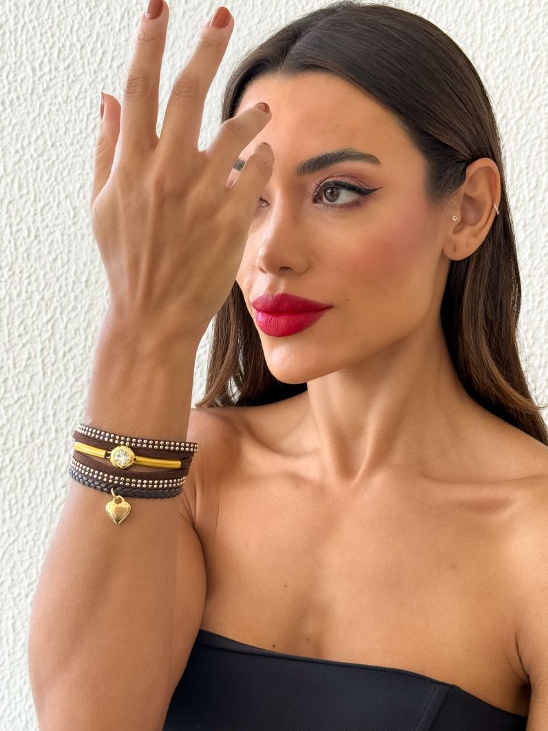 Pulseira Folheado a Ouro 18k Courinho Ponto de Luz e Coração
