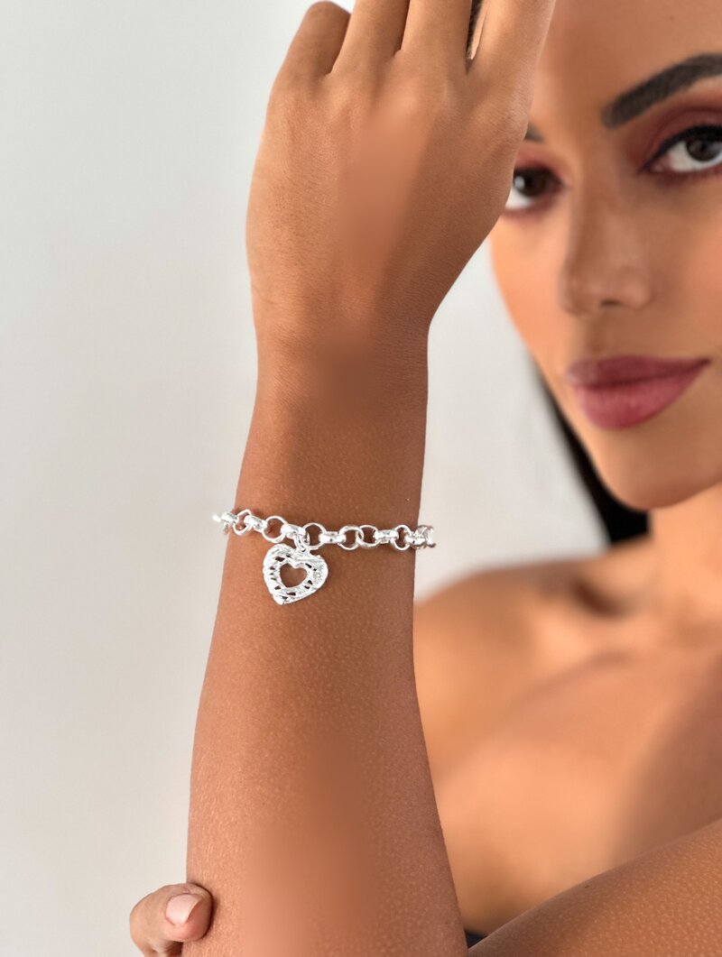 Pulseira Folheado a Ouro 18K e a Prata Elos Redondos com Coração Vazado
