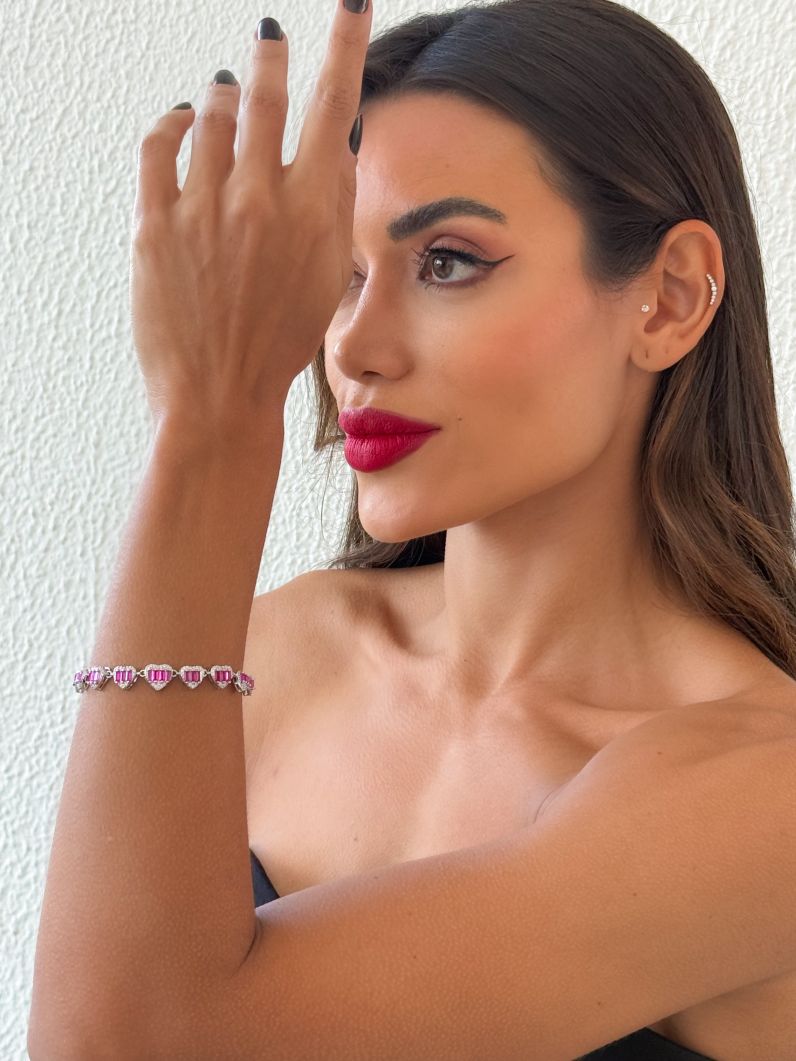 Pulseira Folheado a Ouro 18k e Prata Coração Microzirconia e Com Navetes Coloridos