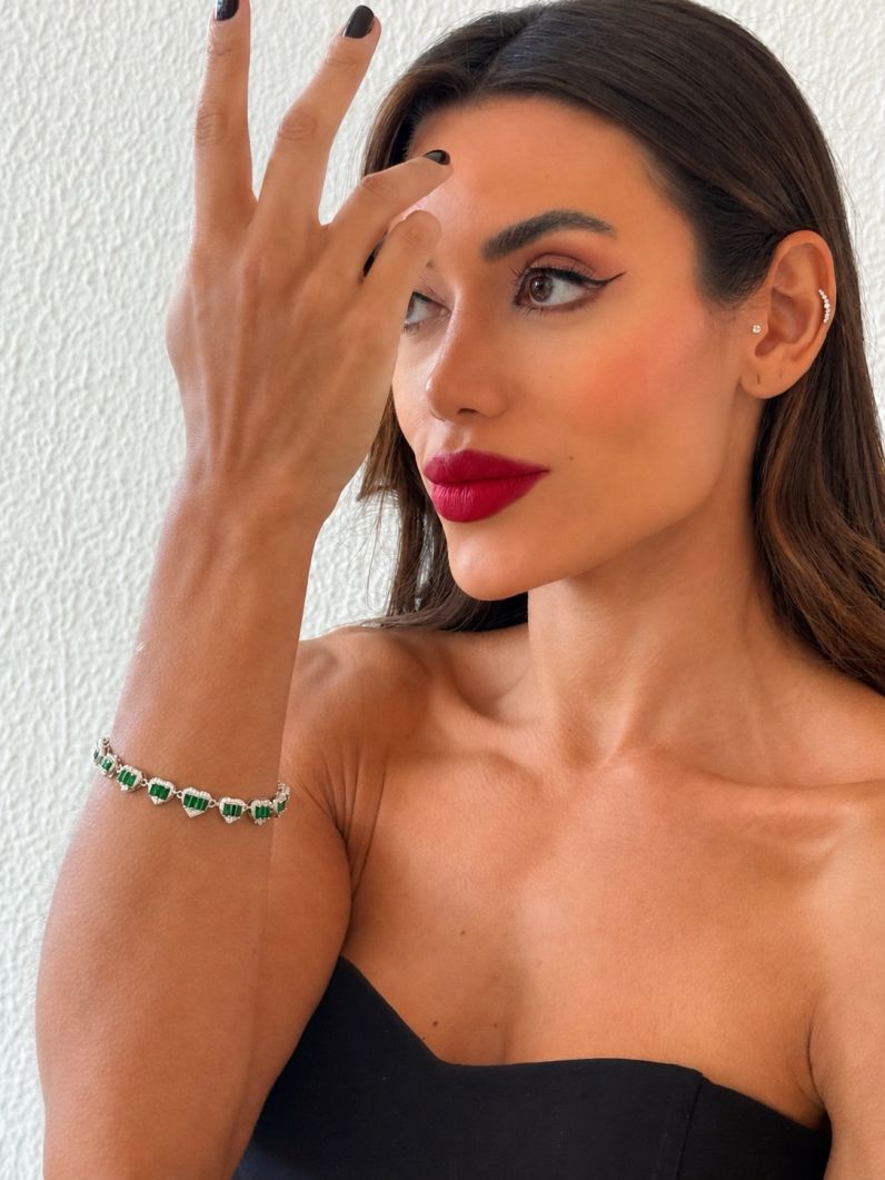 Pulseira Folheado a Ouro 18k e Prata Coração Microzirconia e Com Navetes Coloridos