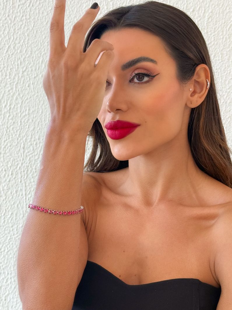Pulseira Folheado a Ouro 18k e Prata Corações de Cristal