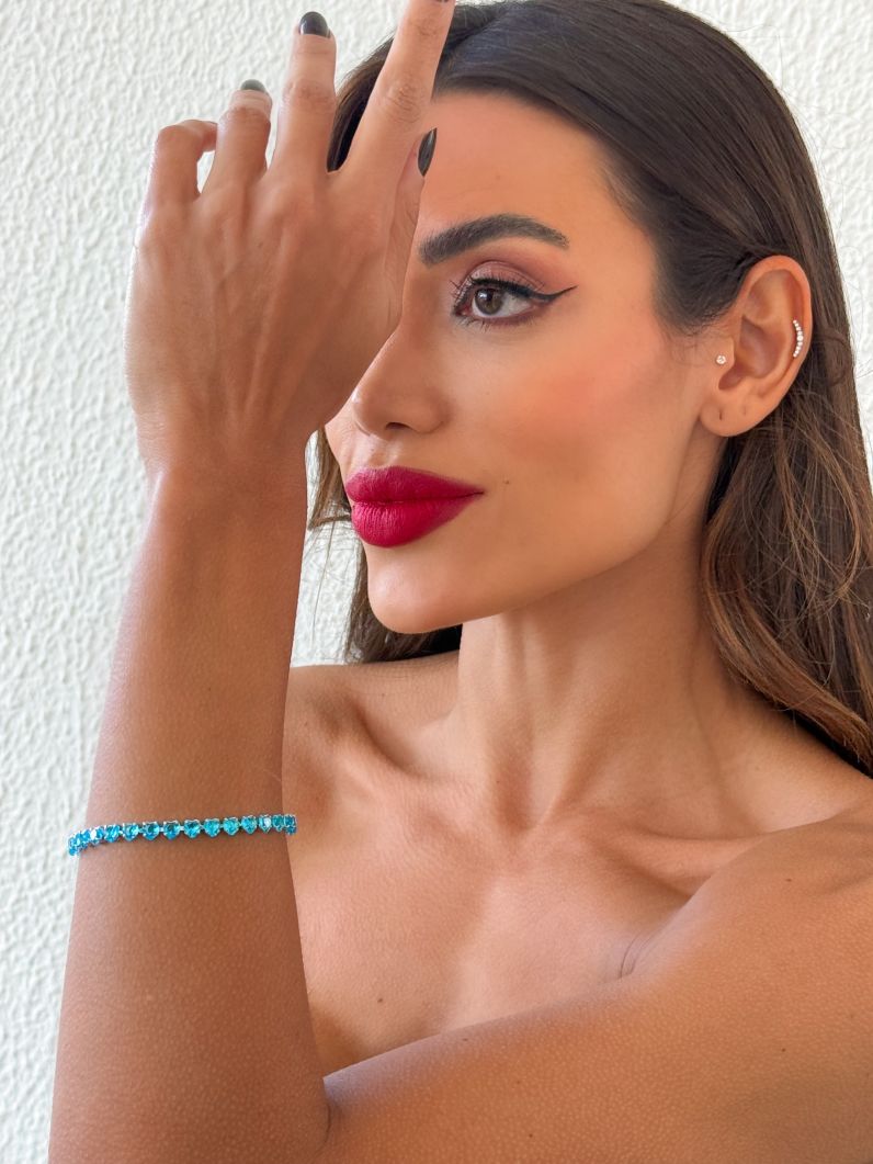 Pulseira Folheado a Ouro 18k e Prata Corações de Cristal