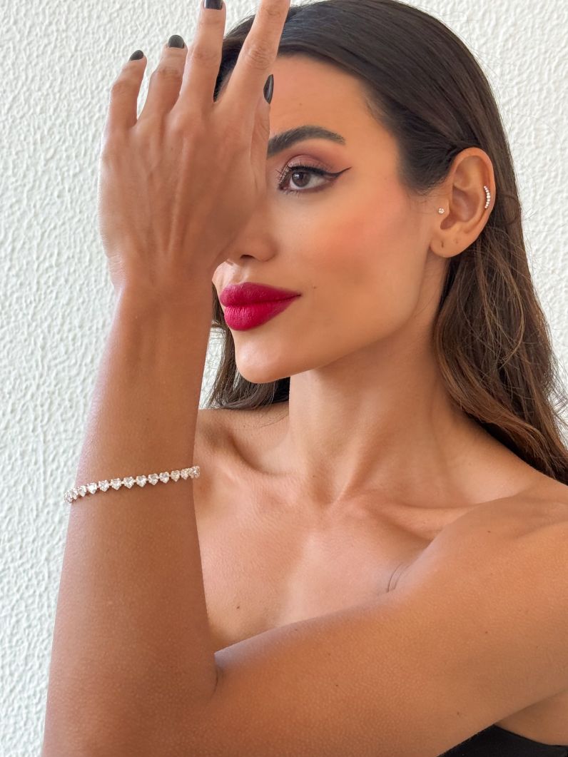 Pulseira Folheado a Ouro 18k e Prata Corações de Cristal