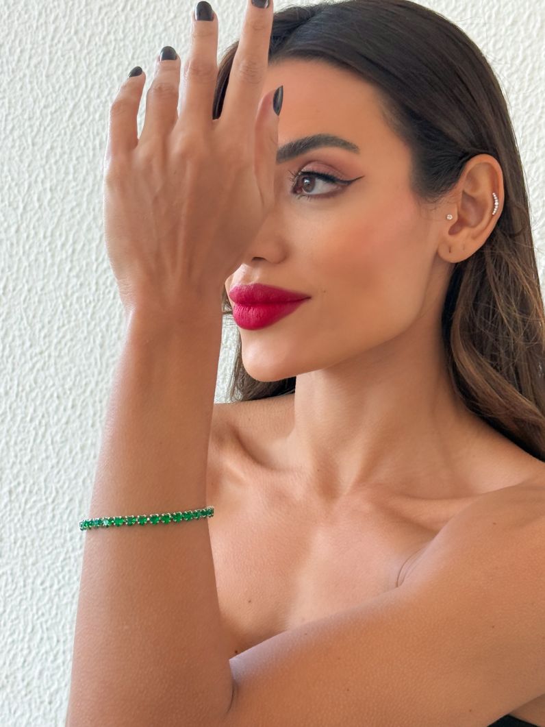 Pulseira Folheado a Ouro 18k e Prata Corações de Cristal
