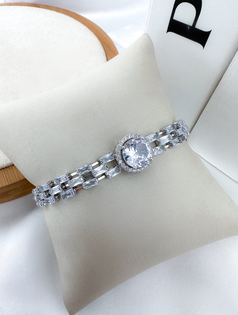Pulseira Folheado a Ouro 18k e Prata Corrente de Navetes com Zircônia Central