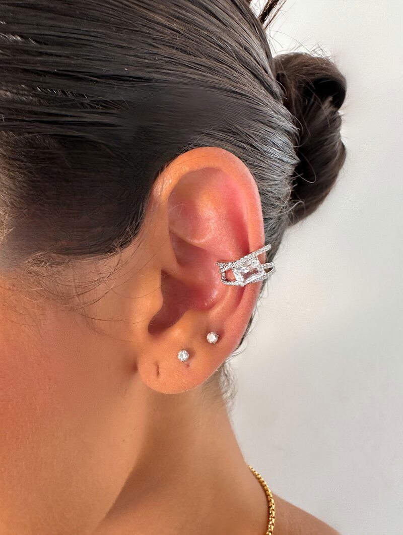 Piercing Folheado a Ouro 18k e Prata Três Fios Cravejados com Pedra de Zircônia