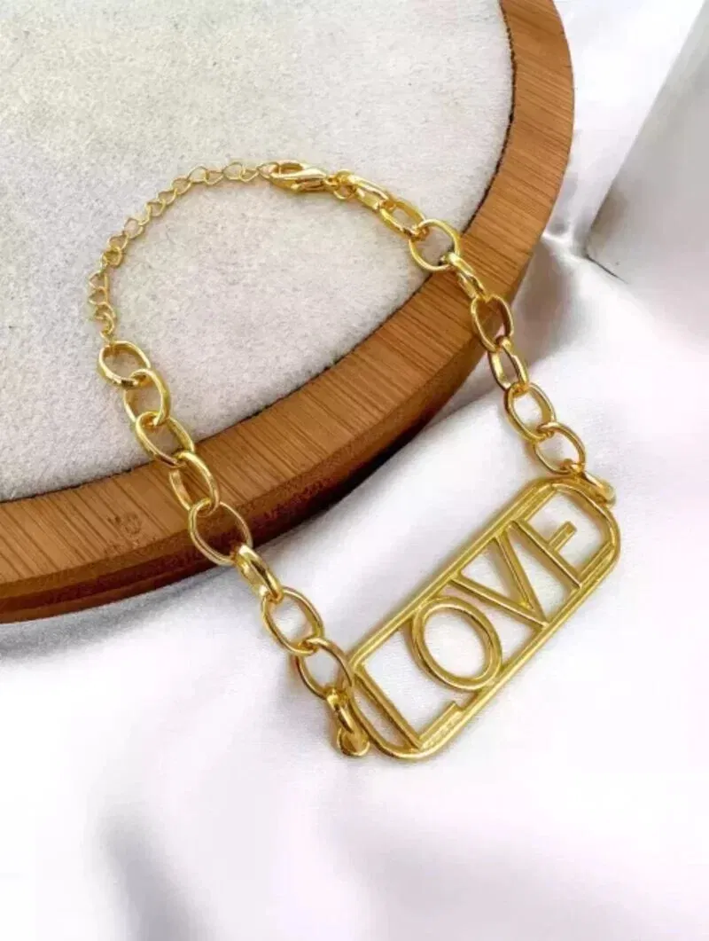 Pulseira folheado a ouro 18k elo portugues 'love'.