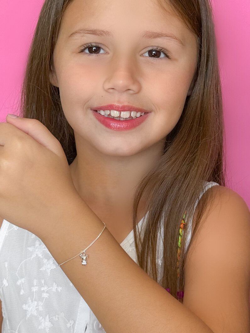 Pulseira infantil folheada a ouro 18k e prata veneziana com pingente menina