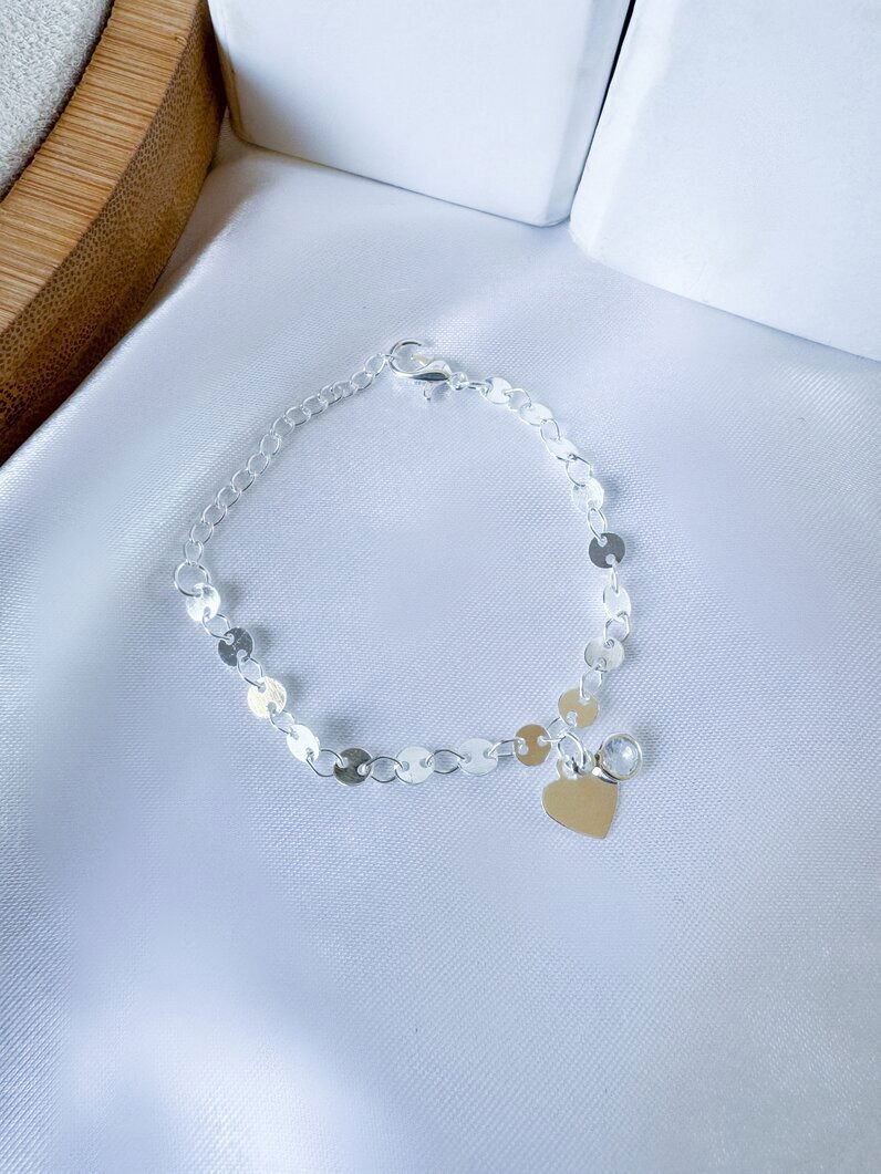 Pulseira Infantil Folheado a Ouro 18k e Prata Chapinhas com Pingente Coração