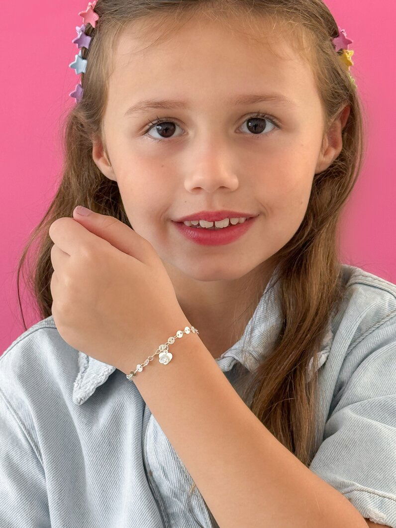 Pulseira Infantil Folheado a Ouro 18k e Prata Chapinhas com Pingente Coração