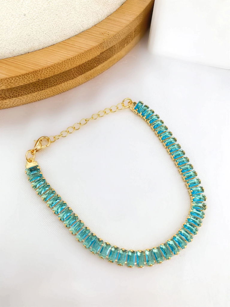 Pulseira navete folheada a ouro.