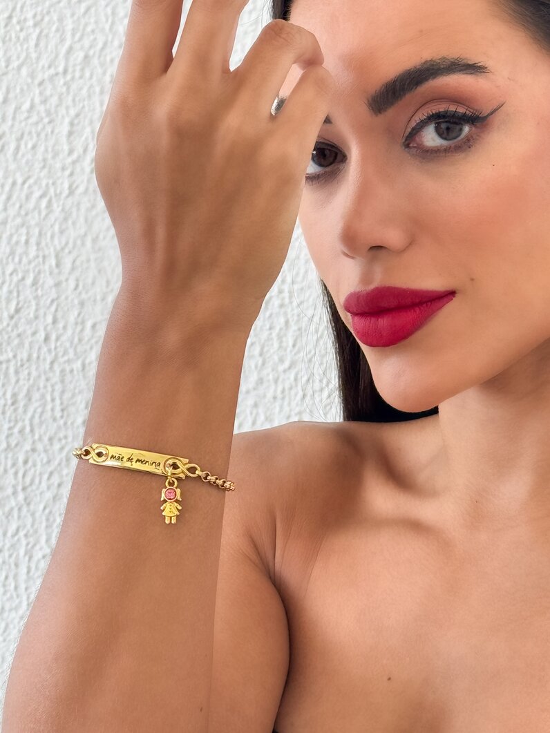 Pulseira Semi Joia Com Plaquinha Mãe e Menina e Menino Cristal