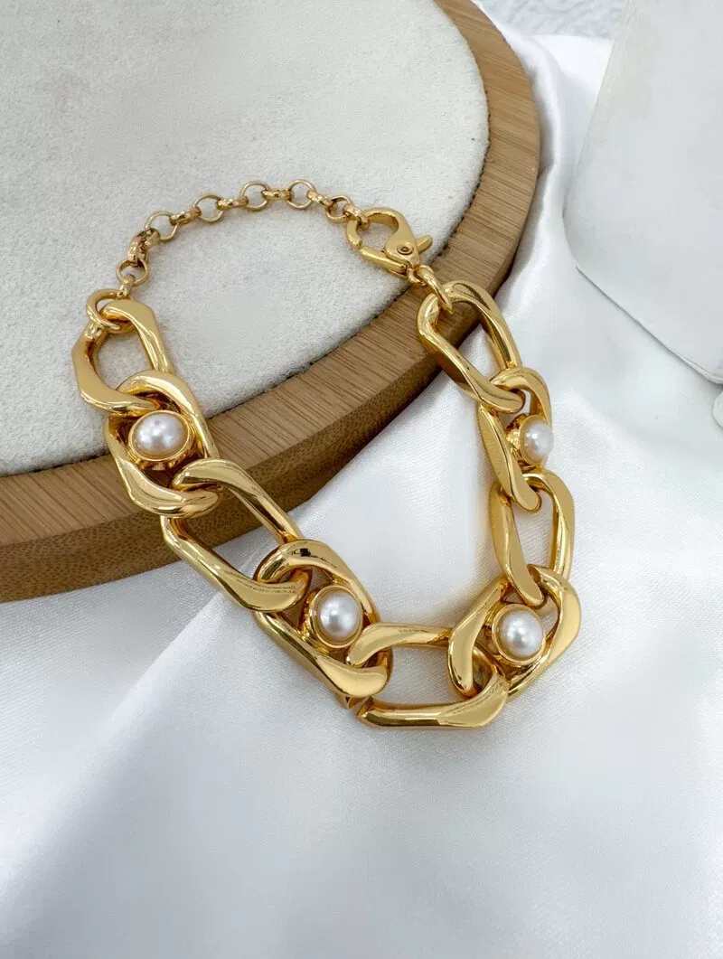 Pulseira SemiJoia Elos Largos com Pérolas.
