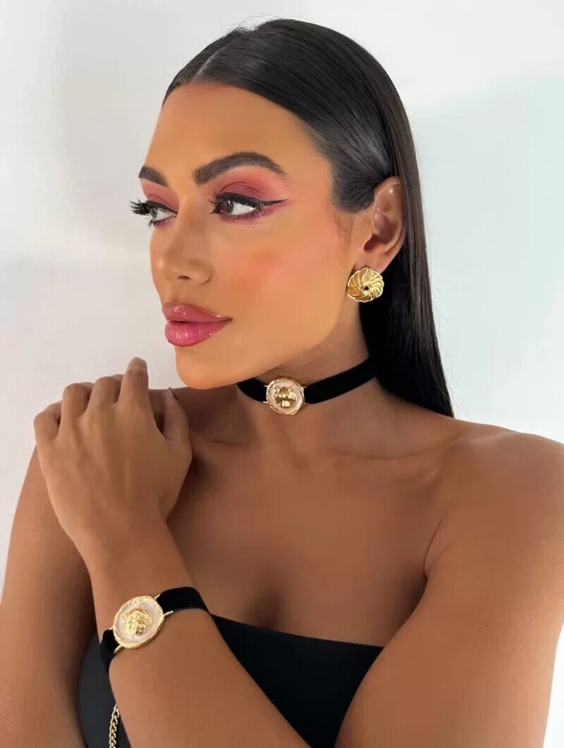 PULSEIRA VELUDO COM PINGENTE TIGRE