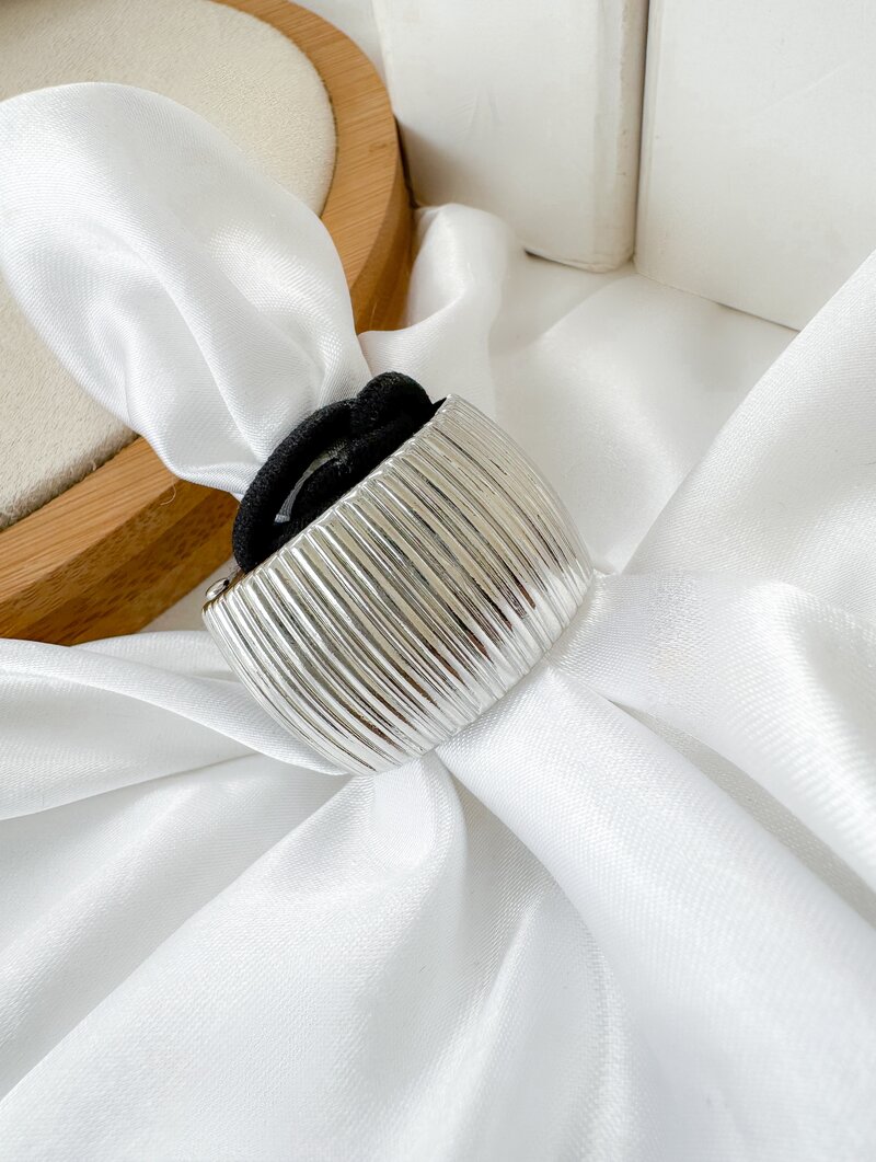 Scrunchie Folheado a Ouro 18k e Prata Circulo com Fecho