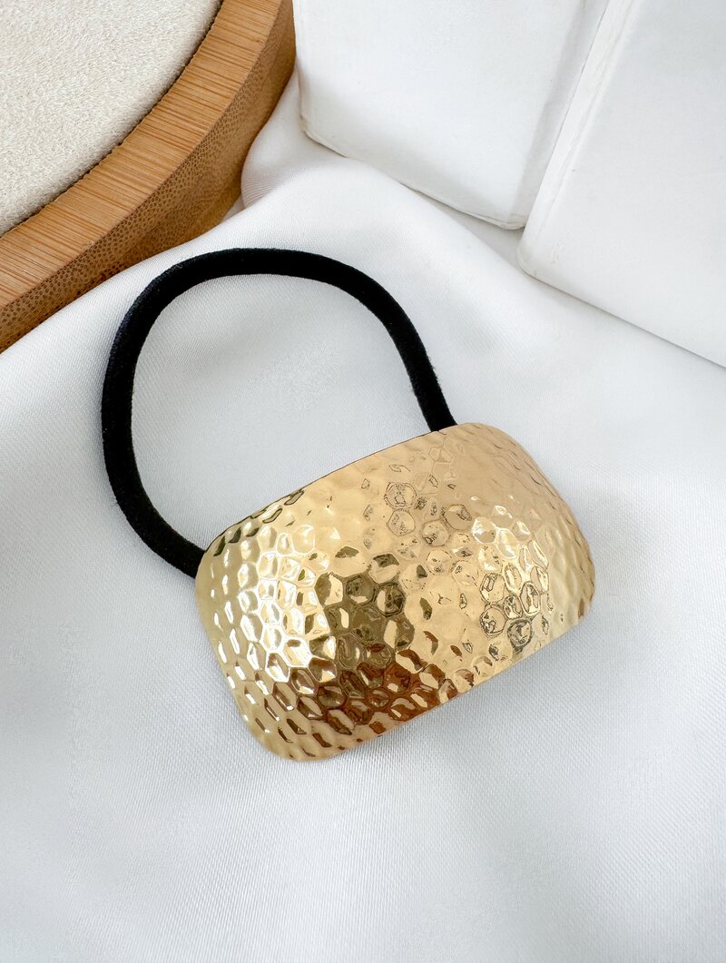 Scrunchie Folheado a Ouro 18k e Prata Retangular Martelado