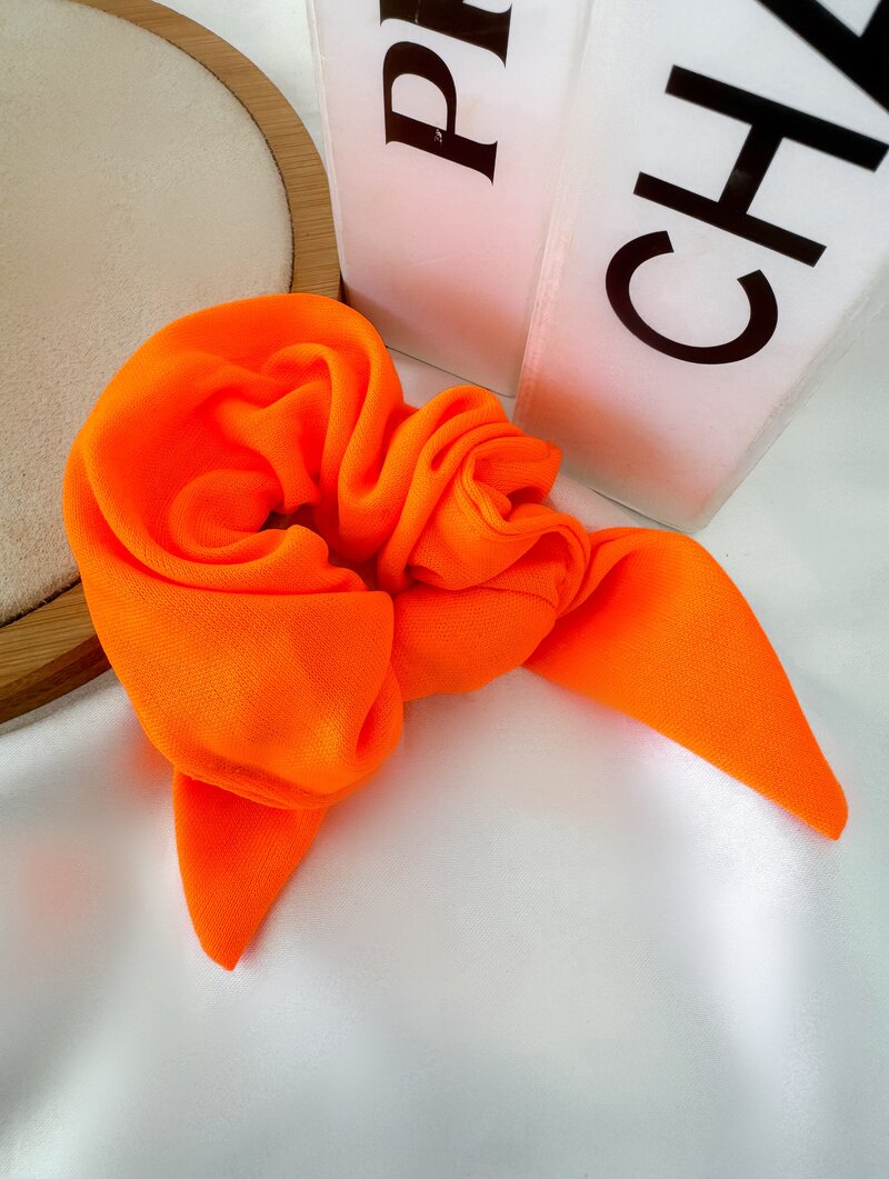 Scrunchie com Laço Neon