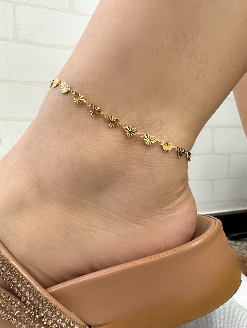 Tornozeleira Folheada a Ouro 18k e Prata 925 Corações Martelados