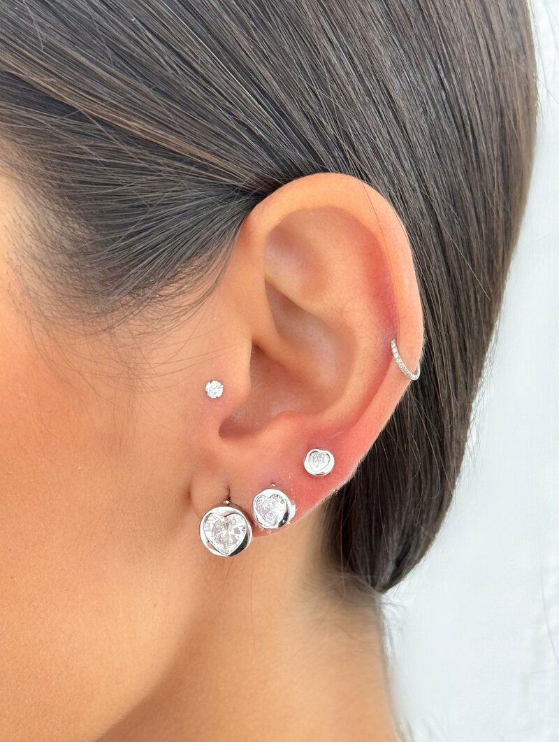 Trio de Brinco Folheado a Ouro 18k e Prata Bottons com Coração de Zircônia