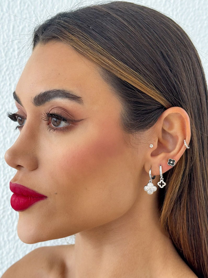 Trio de Brinco Folheado a Ouro 18k e Prata Inspiração Vg Cravejados e Resinados