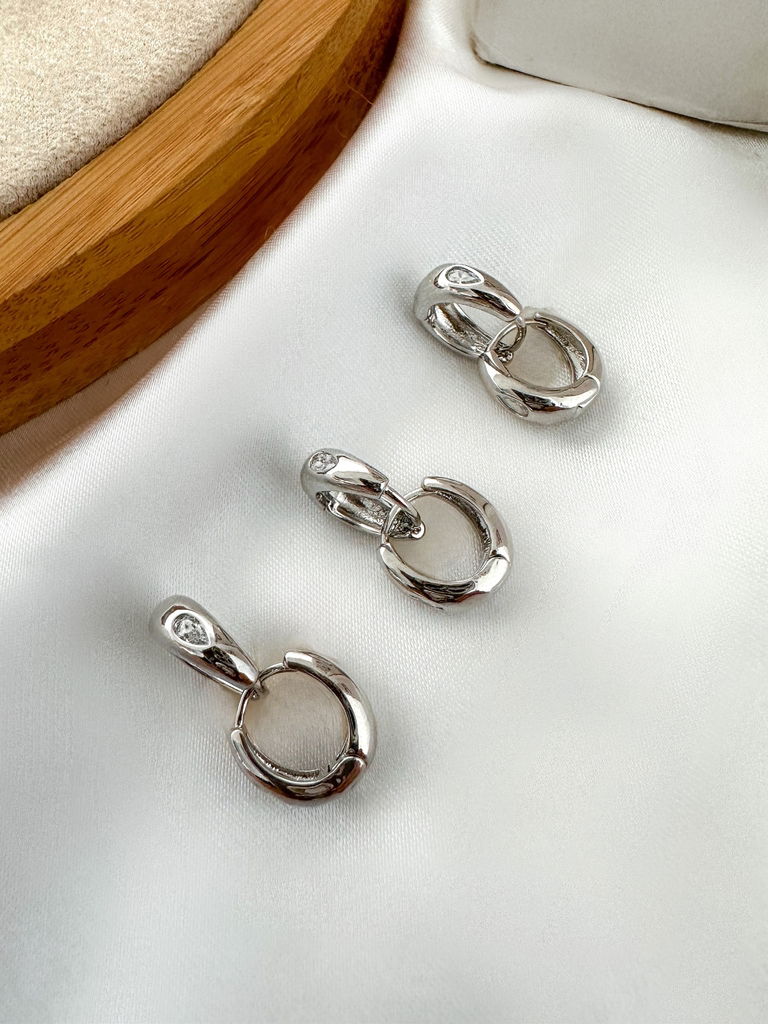 Trio de brincos folheado a ouro 18k e prata 925 com pedrinha micro zircônia
