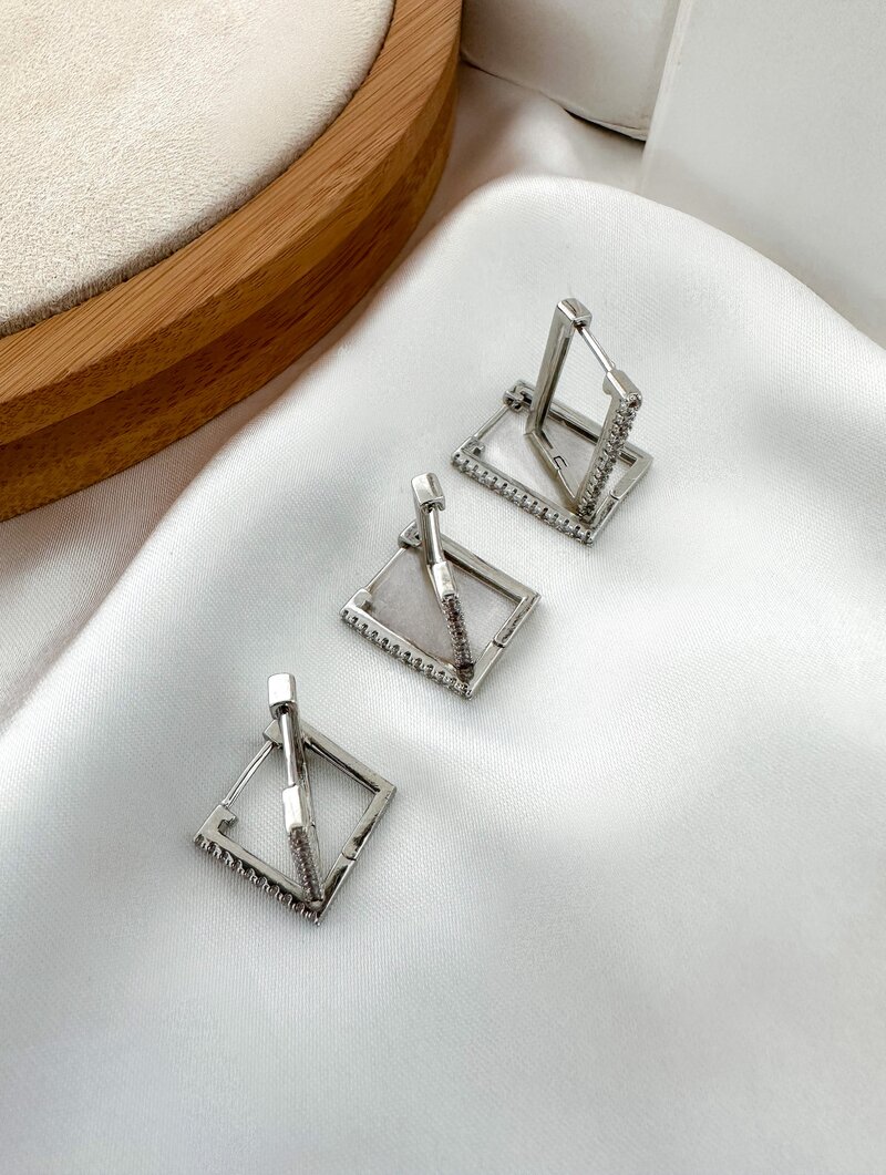 Trio de Brincos Folheado a Ouro 18k e Prata Argola Quadrada Fina Cravejada