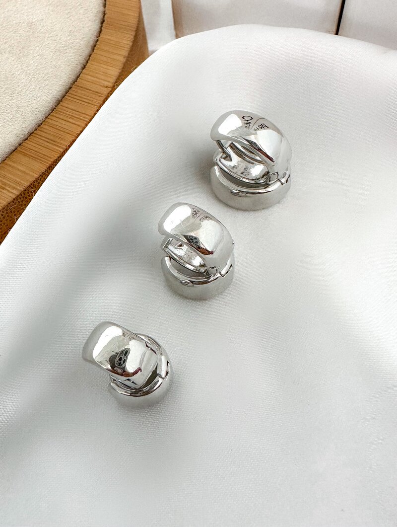 trio de brincos folheado a ouro 18k e prata argolas lisas