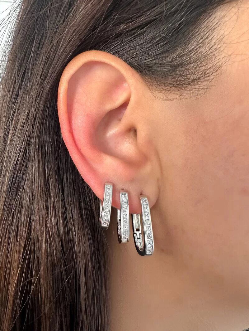 Trio de Brincos Folheado a Ouro 18k e Prata Argolas Ovais Cravejadas com Fecho