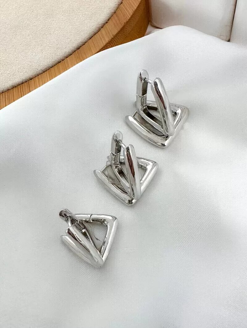 Trio de Brincos Folheado a Ouro 18k e Prata Argolas Triangulares
