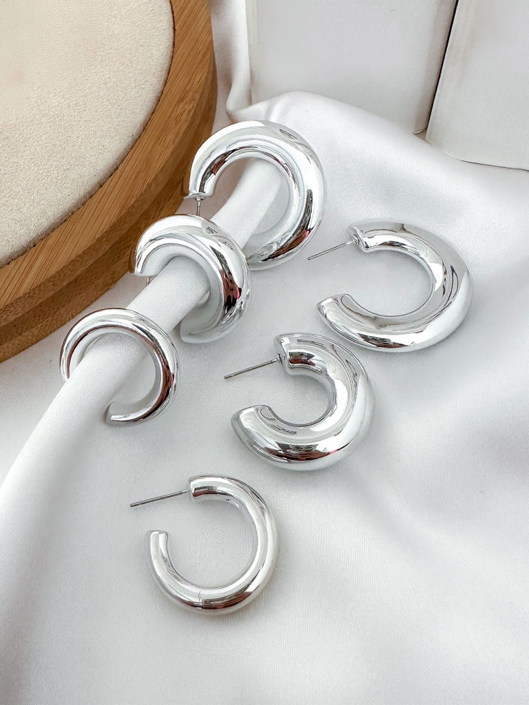 trio de brincos folheado a ouro 18k e prata argolas tubo