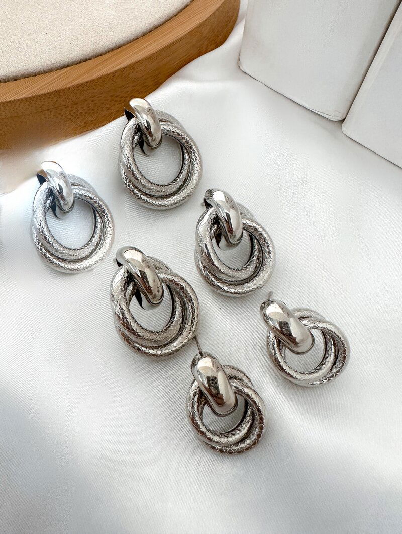 Trio de Brincos Folheado a Ouro 18k e Prata Circulos Texturizados com Ponteira