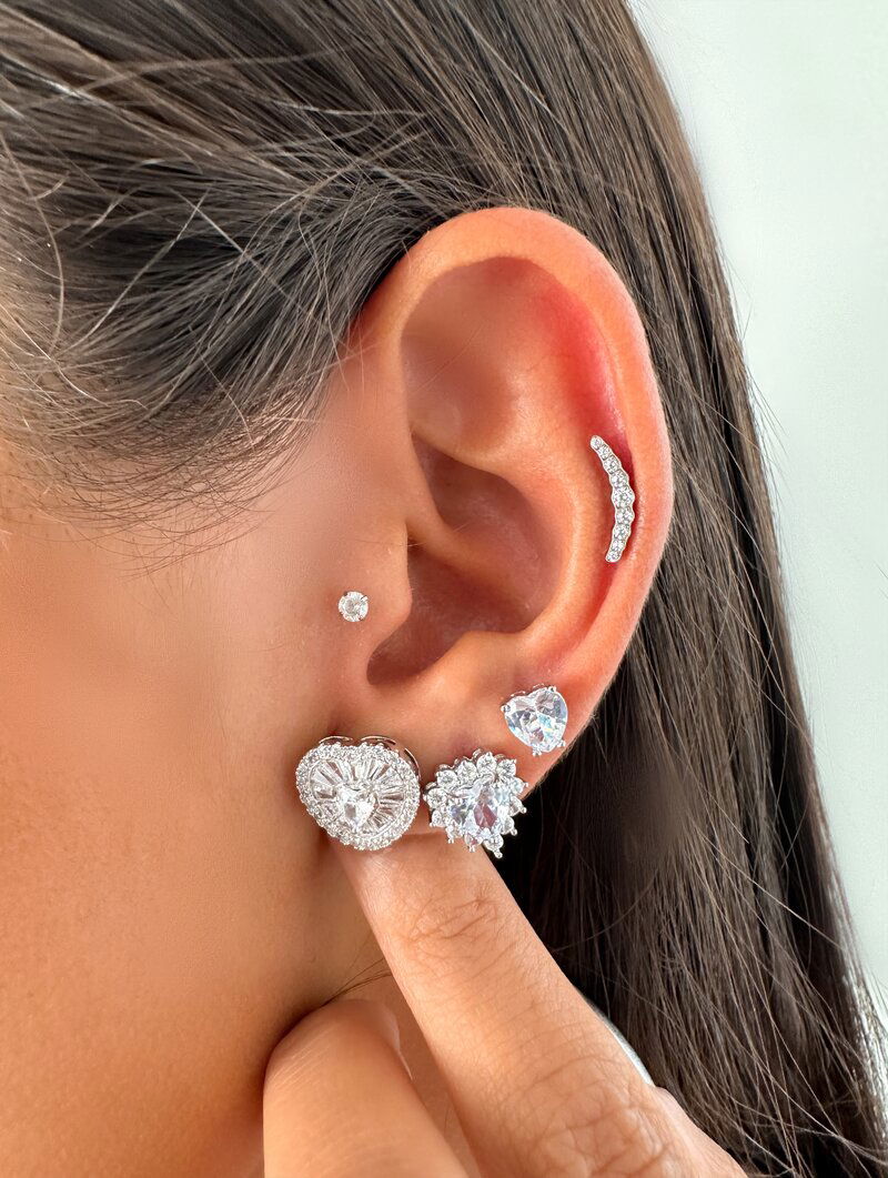 Trio de Brincos Folheado a Ouro 18k e Prata Corações de Zircônia