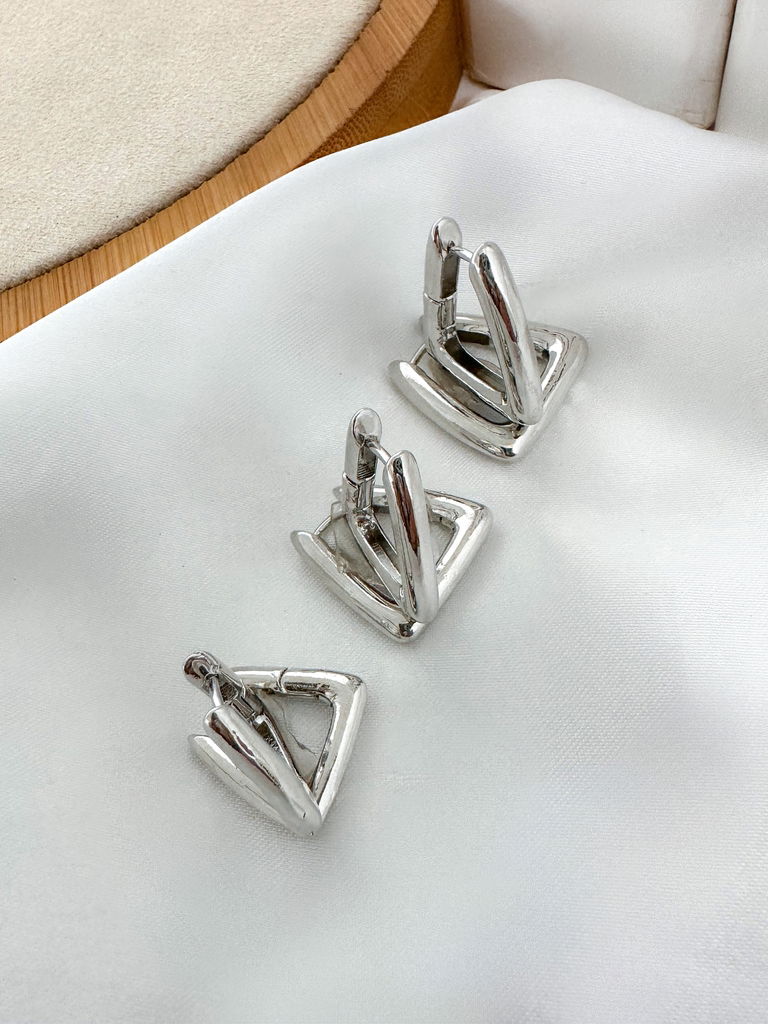 TRIO DE BRINCOS FOLHEADO A OURO 18K E PRATA FORMATO QUADRADO