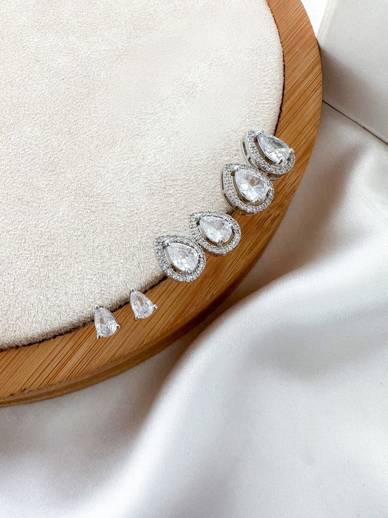 Trio de brincos folheado a ouro 18k e prata gota cravejado