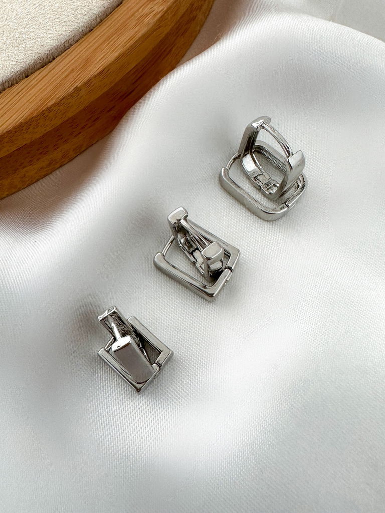 Trio de brincos folheado a ouro 18k e prata quadrado liso