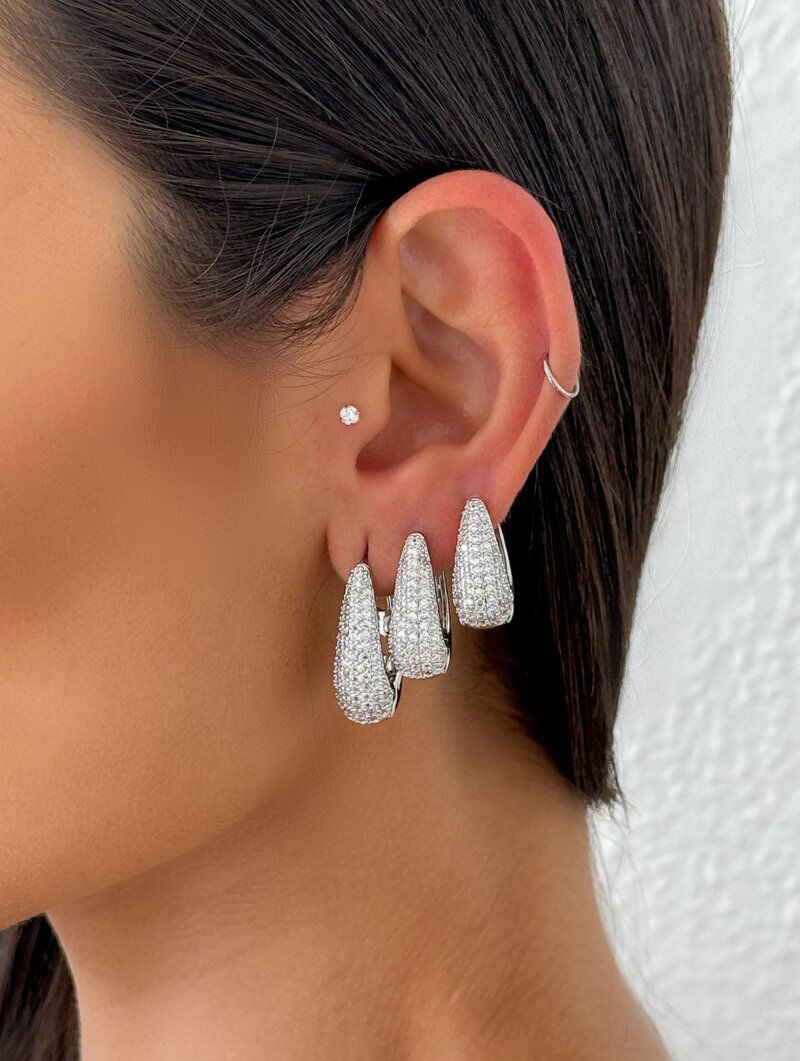 Trio de Brincos Folheados a Ouro 18k e Prata Argolas Gota Cravejadas