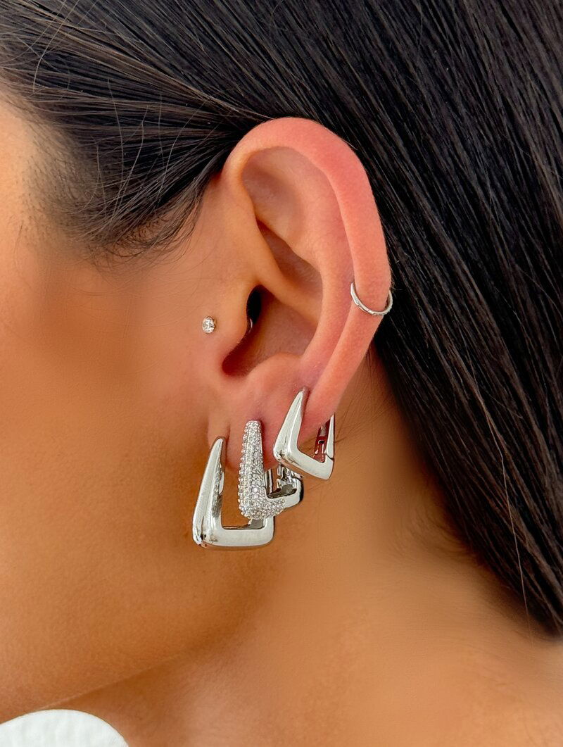 Trio de Brincos Folheados a Ouro 18k e Prata Argolas Triangulares com Detalhe em Micro Zircônia